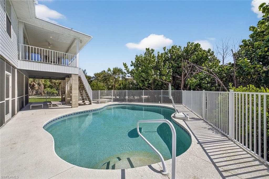 700 Nerita ST, SANIBEL FL 33957-35