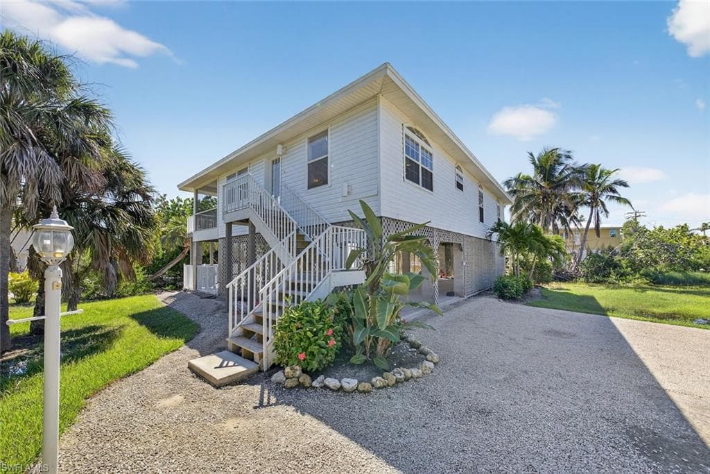 700 Nerita ST, SANIBEL FL 33957-4