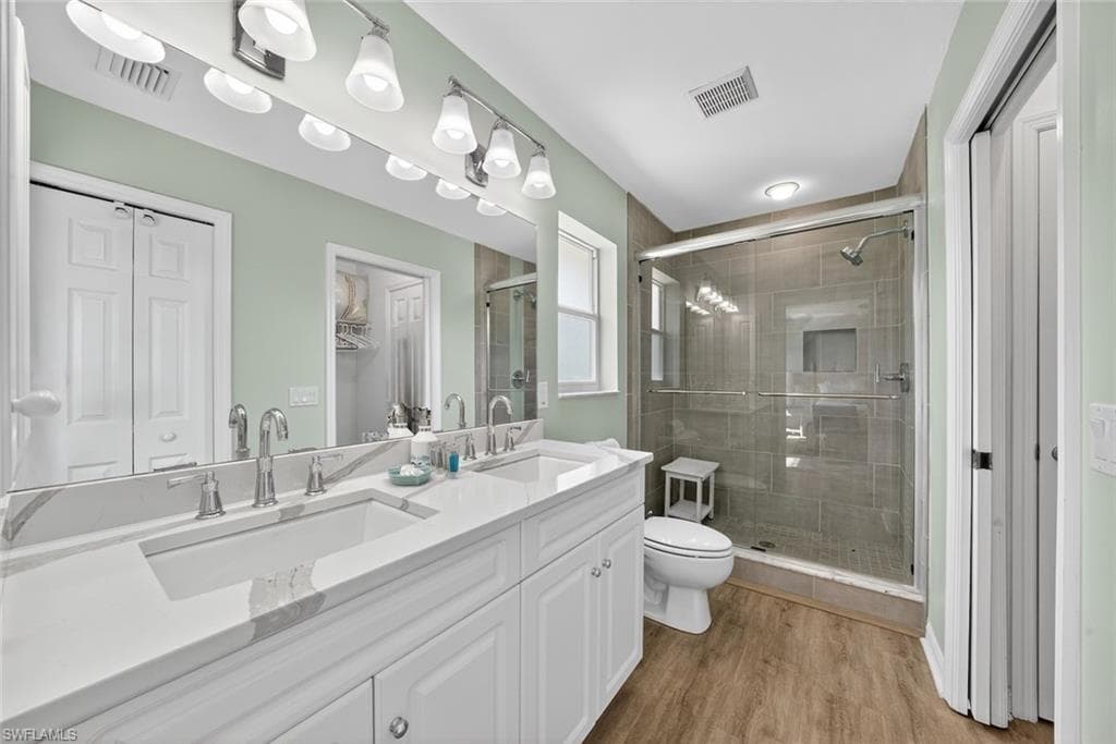 700 Nerita ST, SANIBEL FL 33957-23