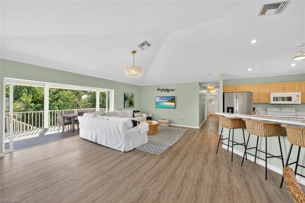 700 Nerita ST, SANIBEL FL 33957-9