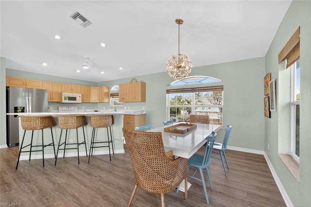 700 Nerita ST, SANIBEL FL 33957-14