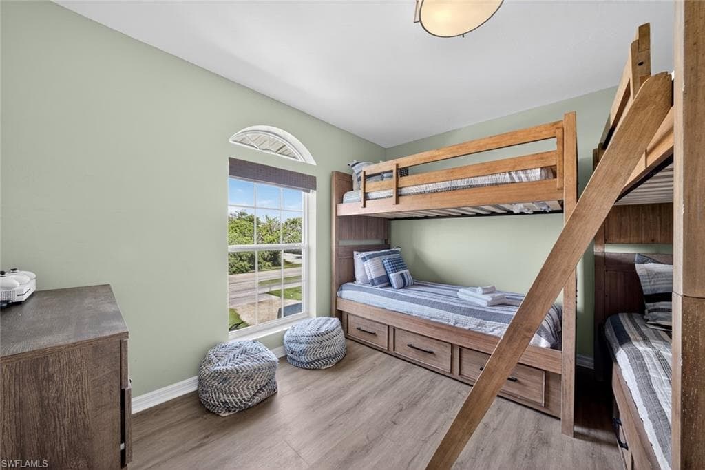 700 Nerita ST, SANIBEL FL 33957-28