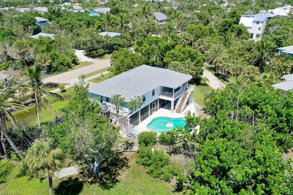 700 Nerita ST, SANIBEL FL 33957-3