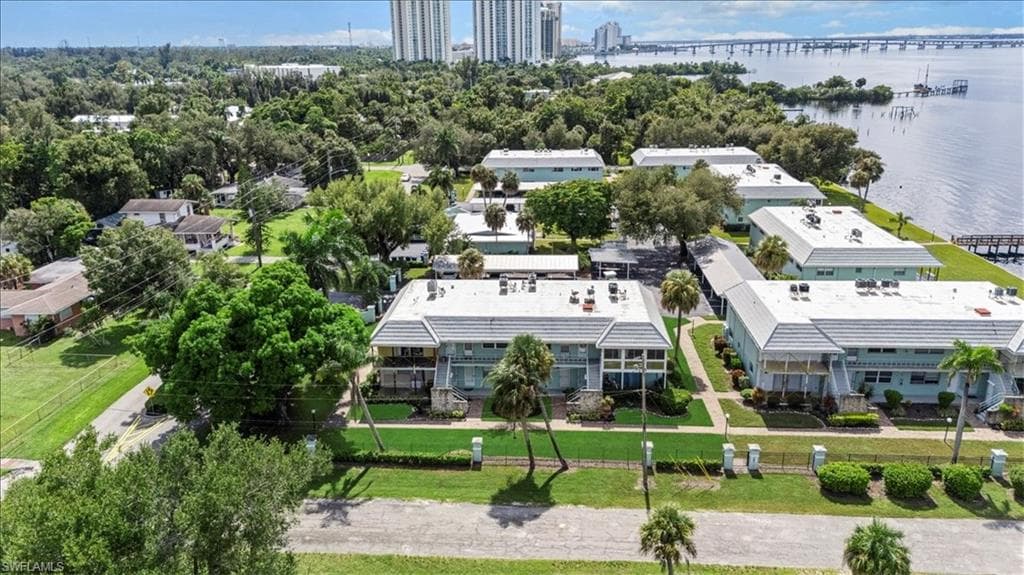 3225 E Riverside DR # 17A, FORT MYERS FL 33916-23