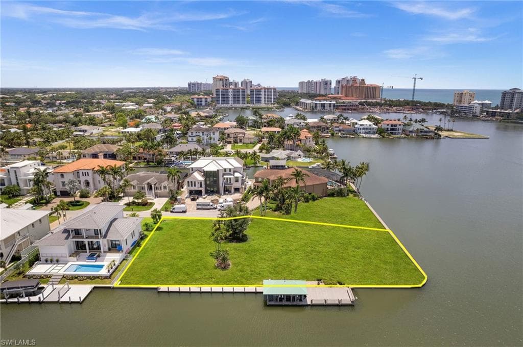 371 Bayside AVE-29