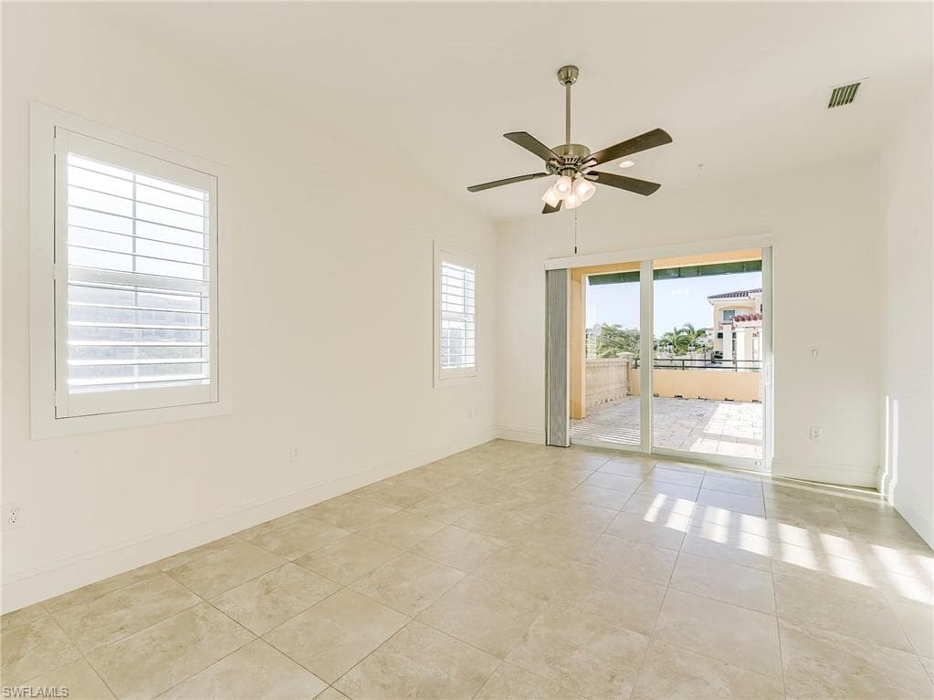 21530 Strada Nuova CIR # 215, ESTERO FL 33928-5