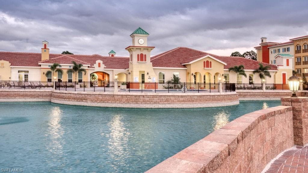 21530 Strada Nuova CIR # 215, ESTERO FL 33928-42