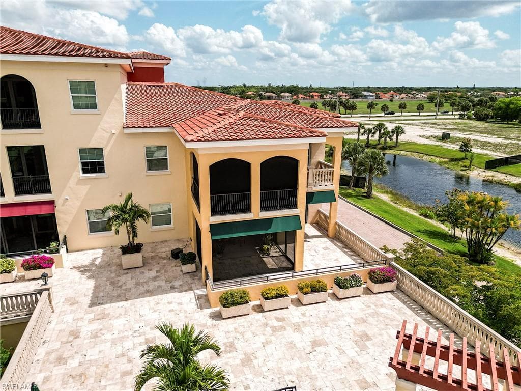 21530 Strada Nuova CIR # 215, ESTERO FL 33928-15