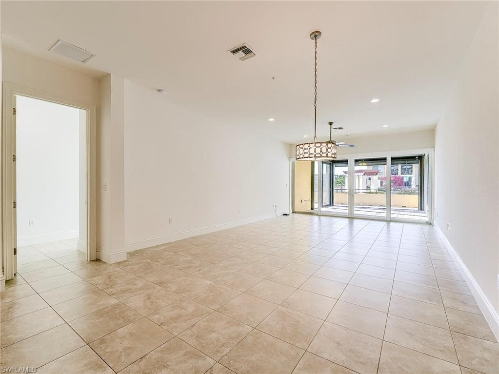 21530 Strada Nuova CIR # 215, ESTERO FL 33928-4