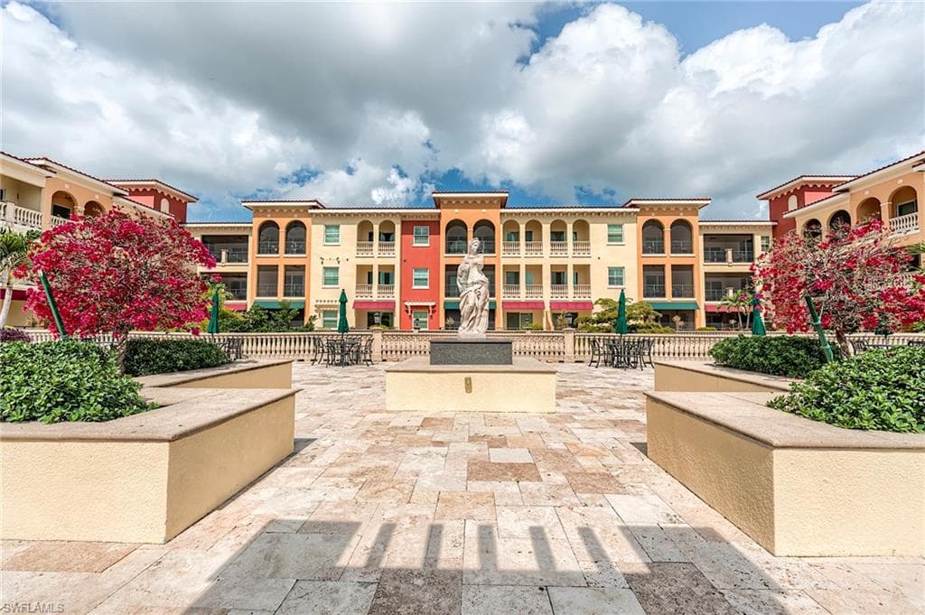 21530 Strada Nuova CIR # 215, ESTERO FL 33928-19