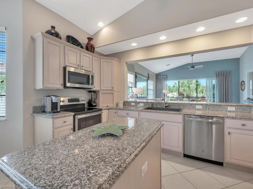 10221 Bellavista CIR # 203, MIROMAR LAKES FL 33913-6