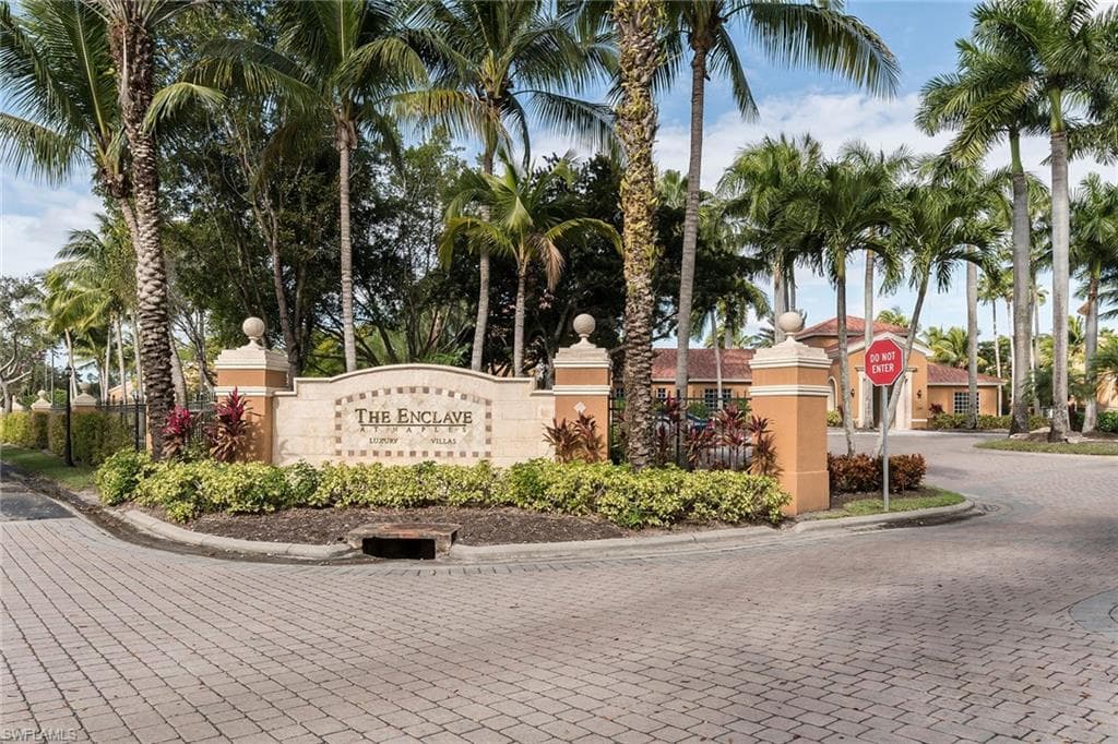 1265 Wildwood Lakes BLVD # 103, NAPLES FL 34104-1