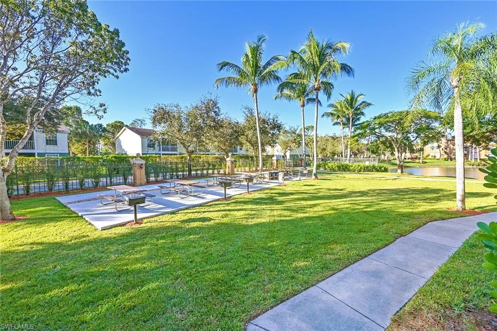 1265 Wildwood Lakes BLVD # 103, NAPLES FL 34104-29