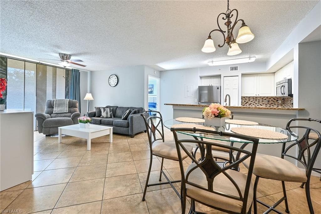 1265 Wildwood Lakes BLVD # 103, NAPLES FL 34104-10