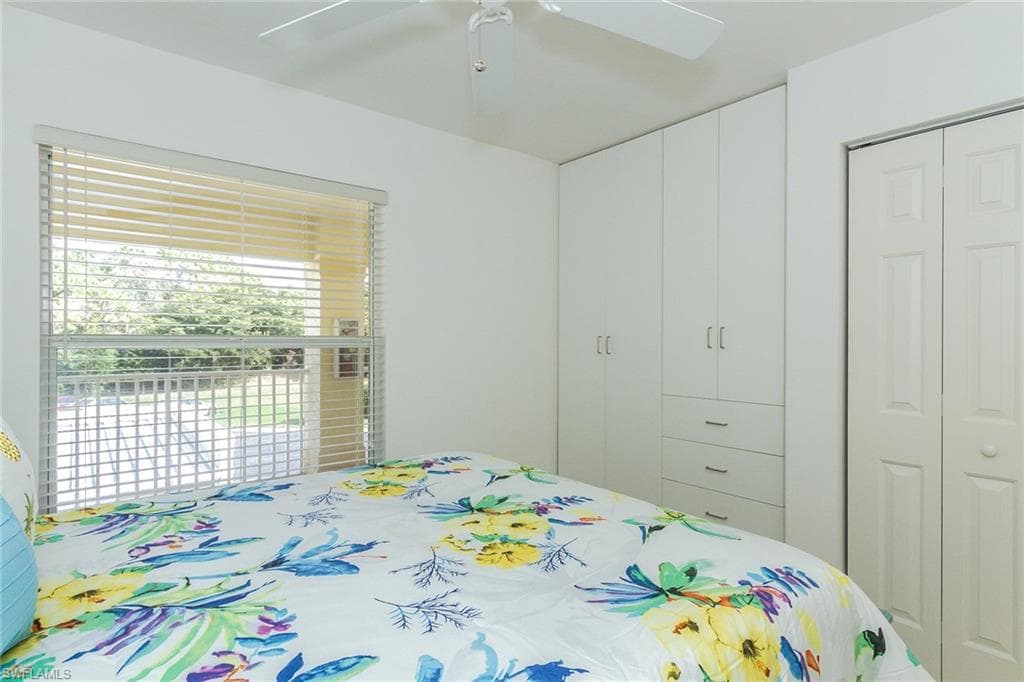 1025 Tarpon Cove DR # 203, NAPLES FL 34110-14