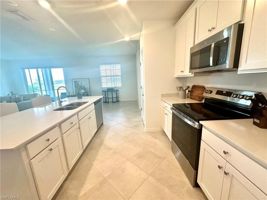 20610 Hazelnut CT 1511-11