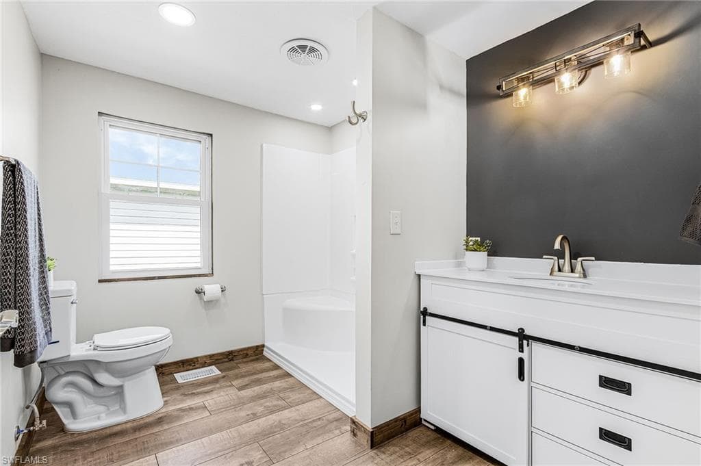 161 W Hampton DR, FORT MYERS FL 33908-23