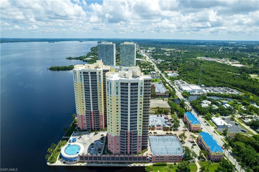 2743 1st ST # 406, FORT MYERS FL 33916-25