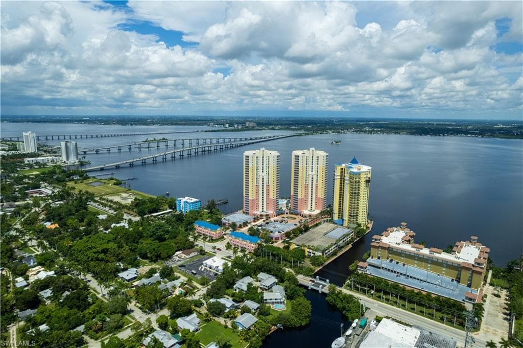 2743 1st ST # 406, FORT MYERS FL 33916-46