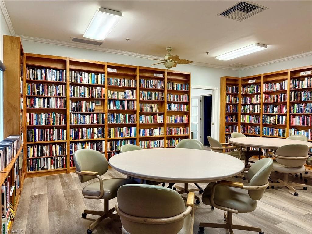 447 Cheetah DR, NAPLES FL 34114-25