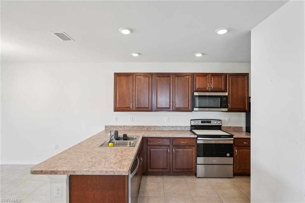 19546 Galleon Point DR, LEHIGH ACRES FL 33936-6