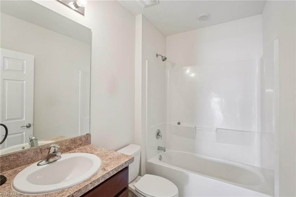 19546 Galleon Point DR, LEHIGH ACRES FL 33936-19