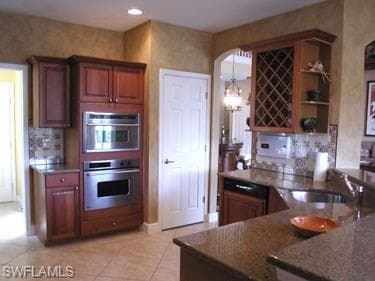 2312 Island Cove CIR-8