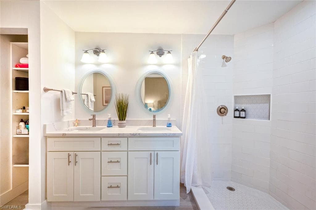 4251 Covey CIR # 17C, NAPLES FL 34109-16