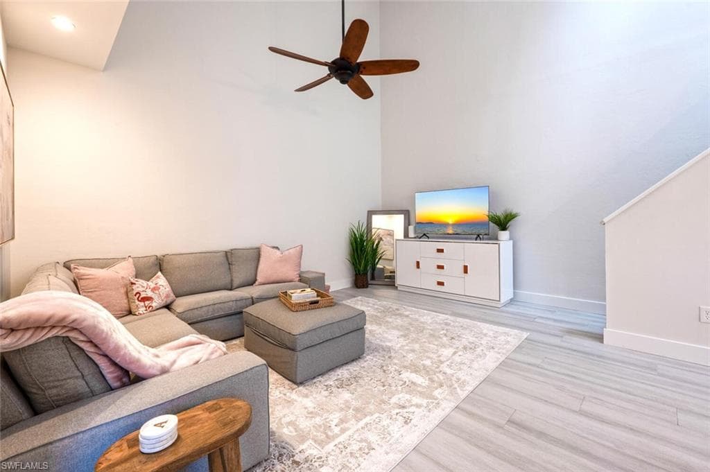 4251 Covey CIR # 17C, NAPLES FL 34109-8