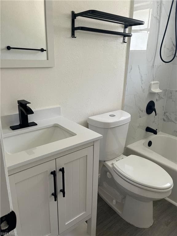 721 Burdick AVE, FORT MYERS FL 33905-7