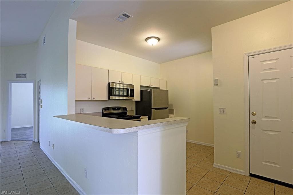 4117 Bellasol CIR # 121, FORT MYERS FL 33916-1