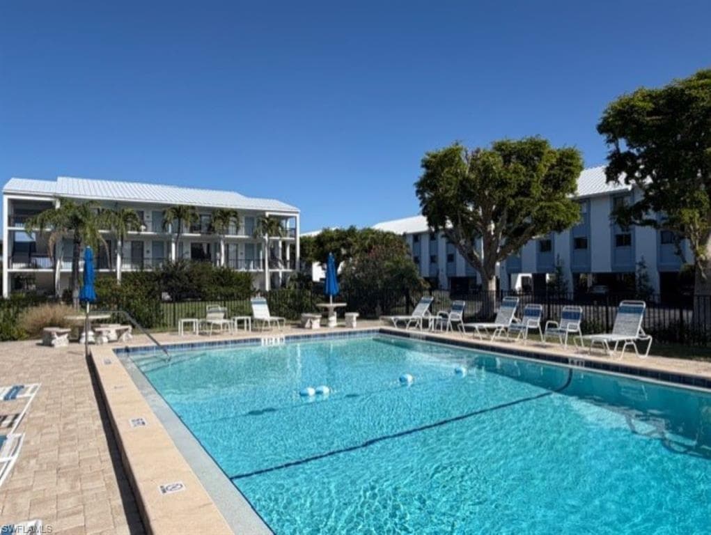 1250 Tennisplace CT # B34, SANIBEL FL 33957-26