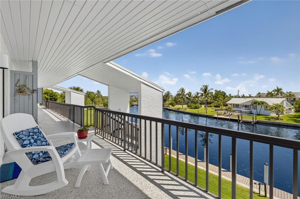 1250 Tennisplace CT # B34, SANIBEL FL 33957-16