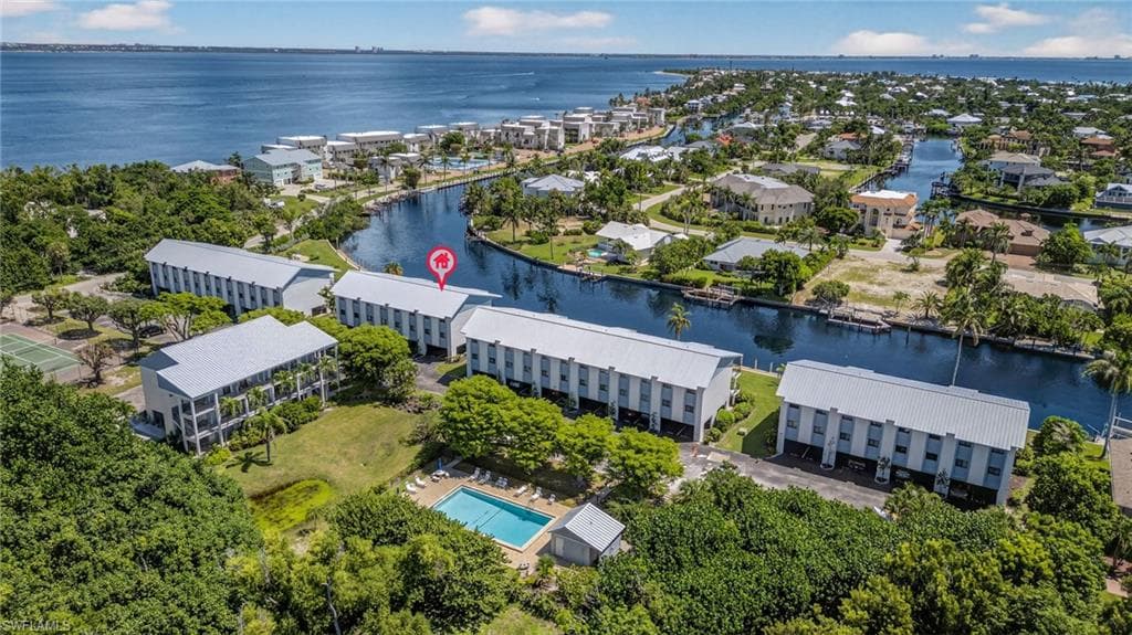 1250 Tennisplace CT # B34, SANIBEL FL 33957-30
