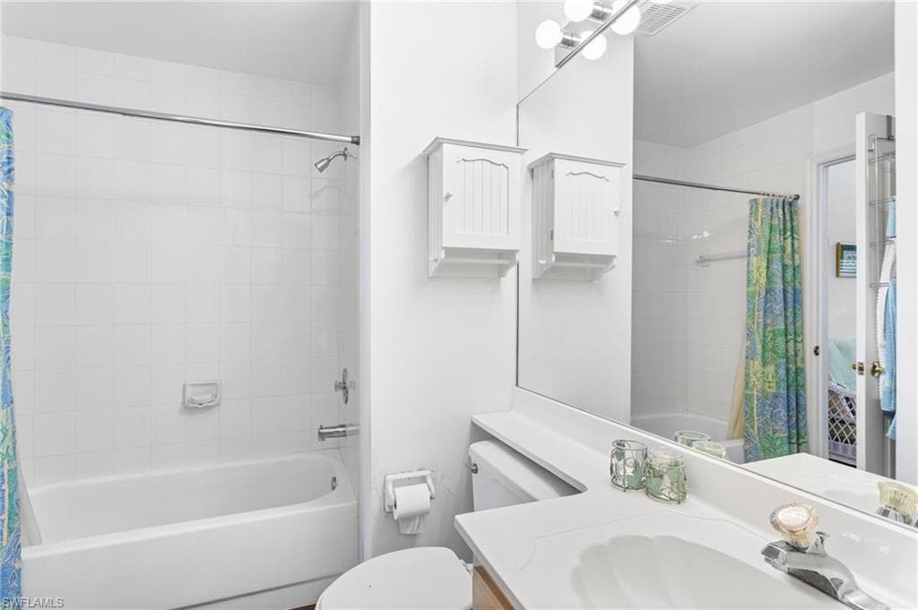 15162 Majorca Bay DR # 2, NAPLES FL 34110-21