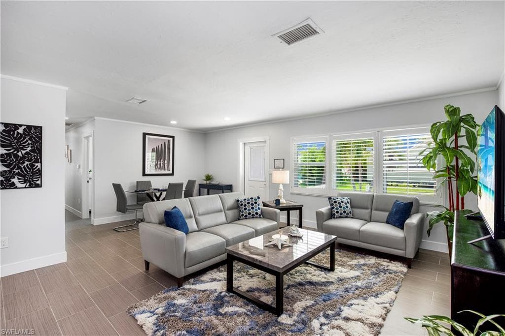 240 Fairweather LN, FORT MYERS BEACH FL 33931-6