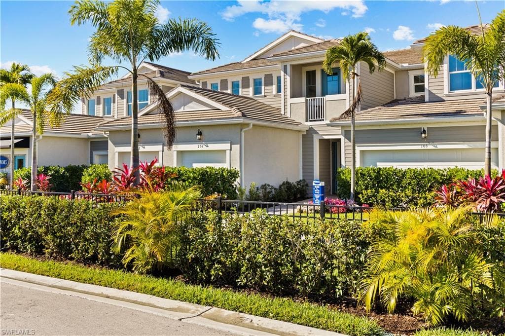 4563 Arboretum CIR # 202, NAPLES FL 34112-1