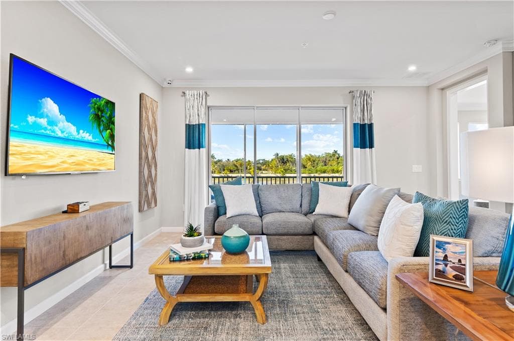 4563 Arboretum CIR # 202, NAPLES FL 34112-13