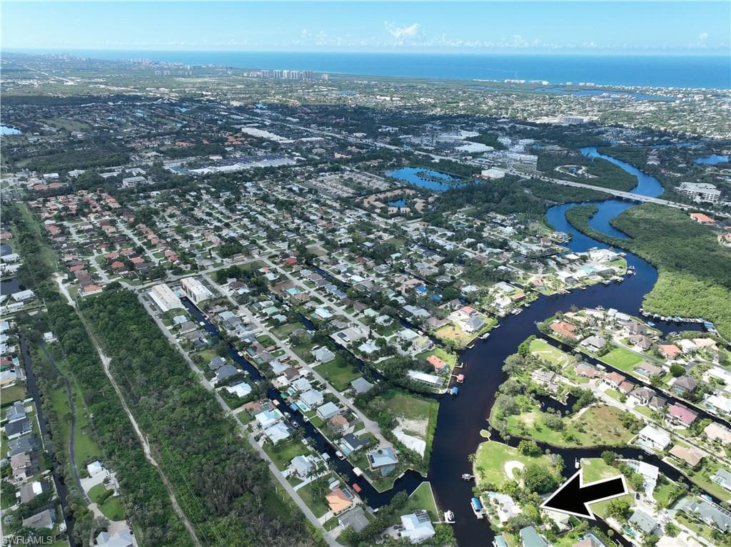 27191 Del LN, BONITA SPRINGS FL 34135-46