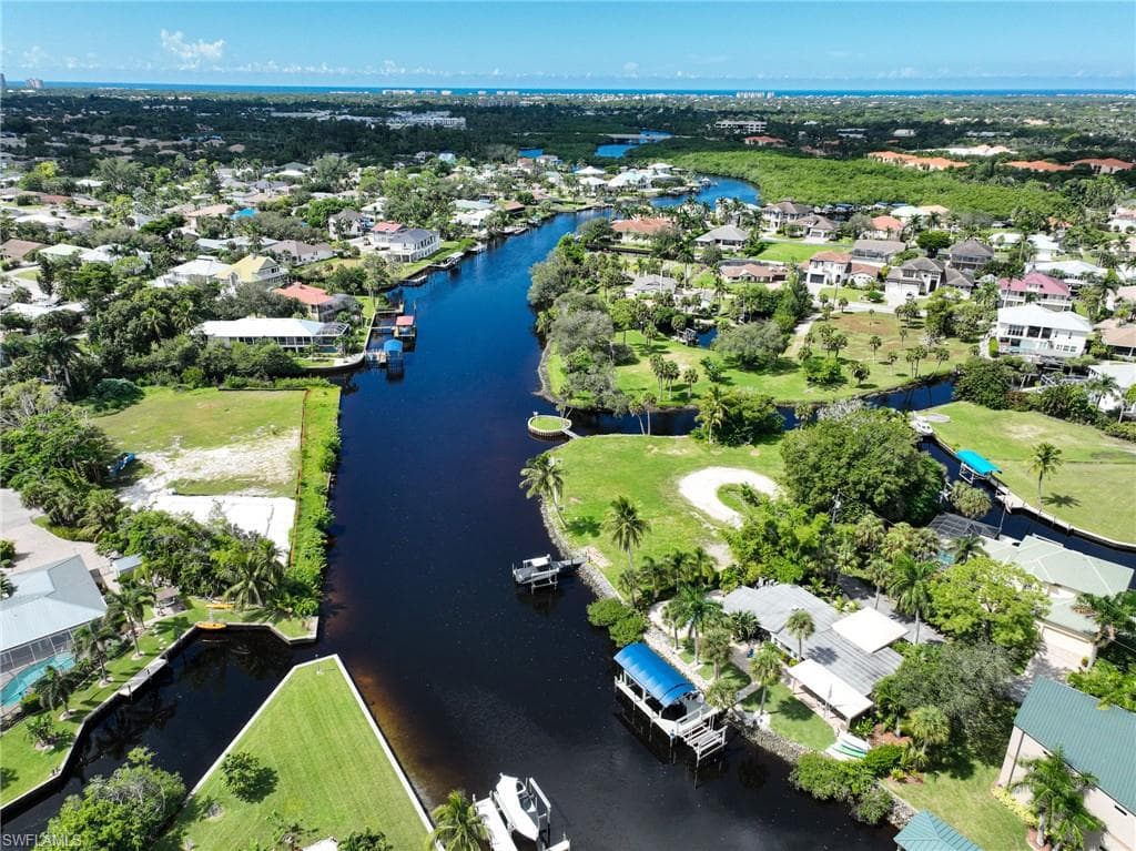 27191 Del LN, BONITA SPRINGS FL 34135-44