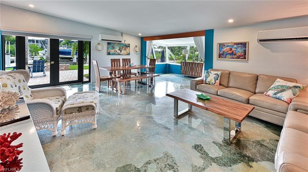 27191 Del LN, BONITA SPRINGS FL 34135-3