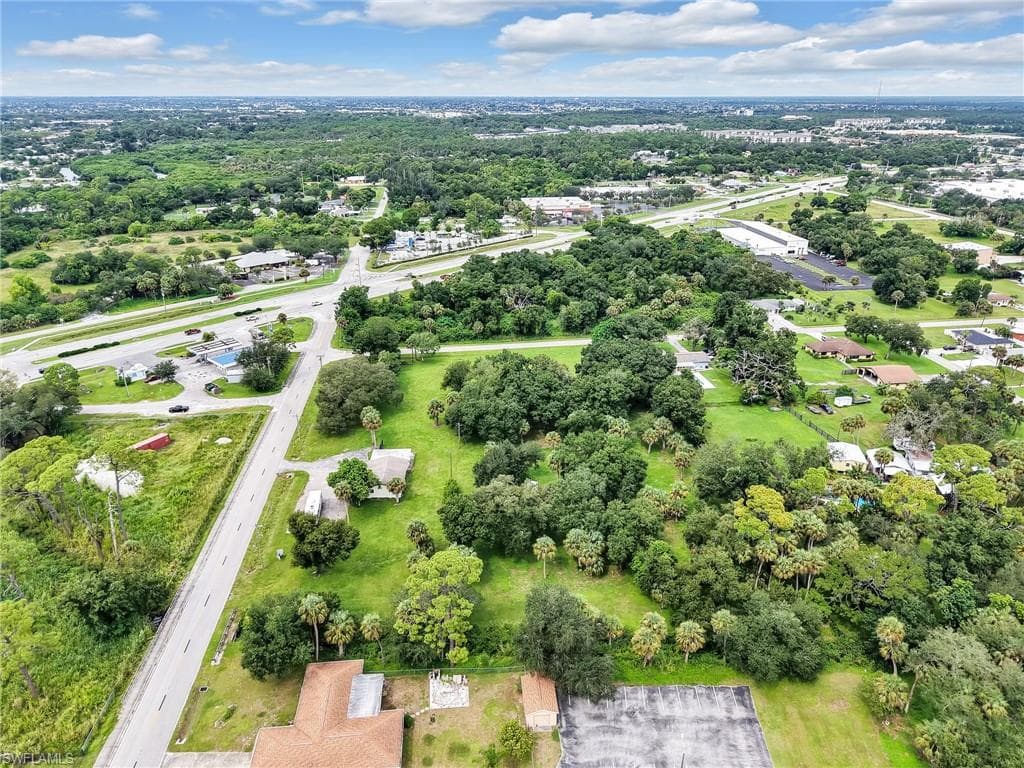 308 Evergreen RD, NORTH FORT MYERS FL 33903-8