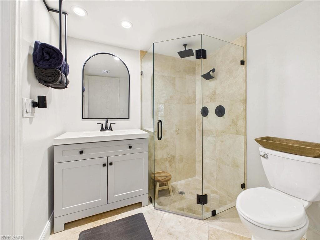 9821 Alabama ST # 2, BONITA SPRINGS FL 34135-13