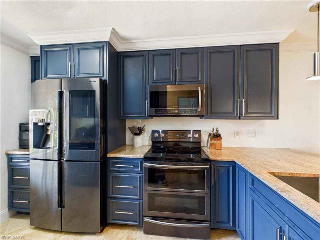 9821 Alabama ST # 2, BONITA SPRINGS FL 34135-3