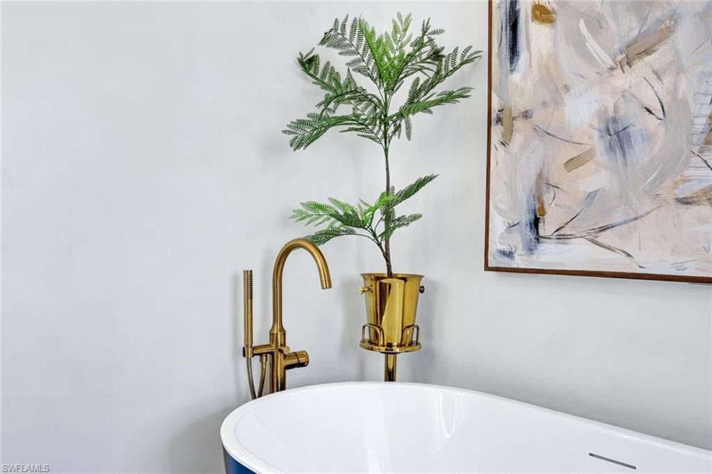 746 Park AVE, NAPLES FL 34110-9