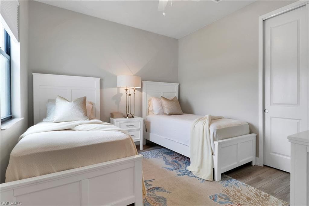 12973 Pembroke DR, NAPLES FL 34105-12