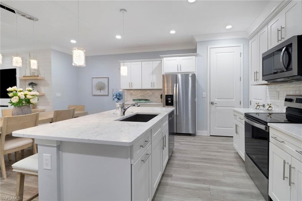 12973 Pembroke DR, NAPLES FL 34105-6