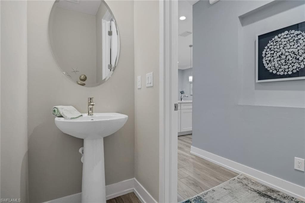 12973 Pembroke DR, NAPLES FL 34105-17