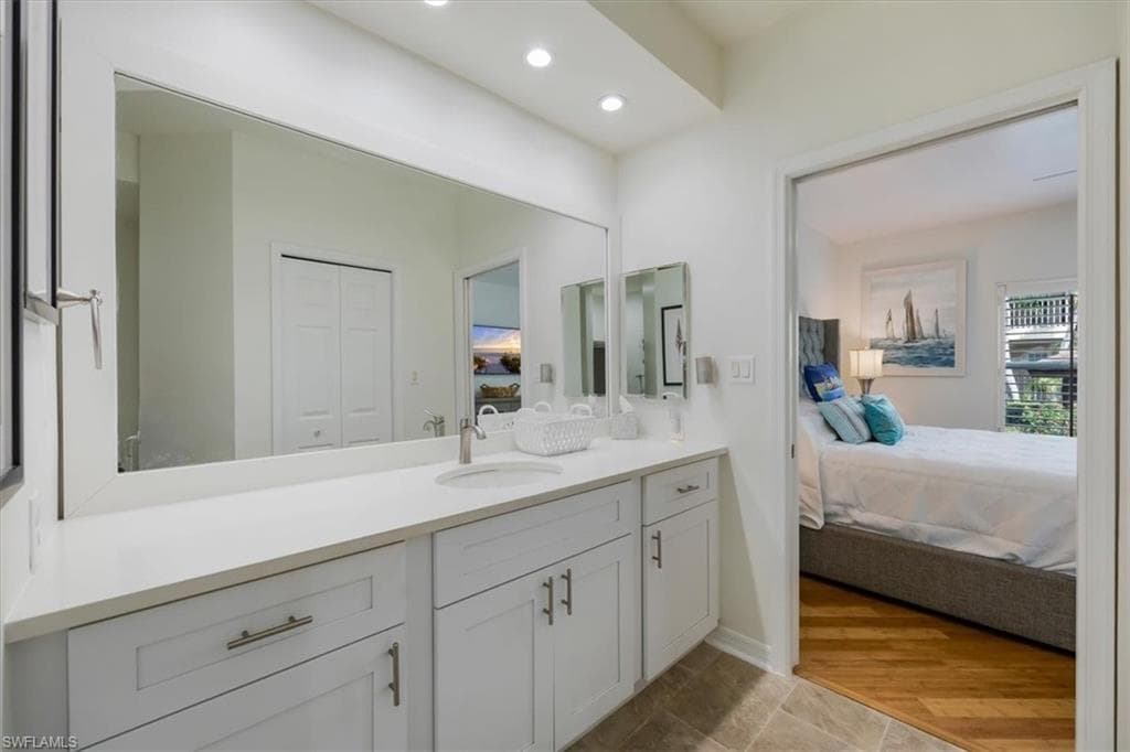 545 11th AVE S 104-22