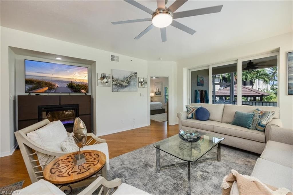 545 11th AVE S 104-5